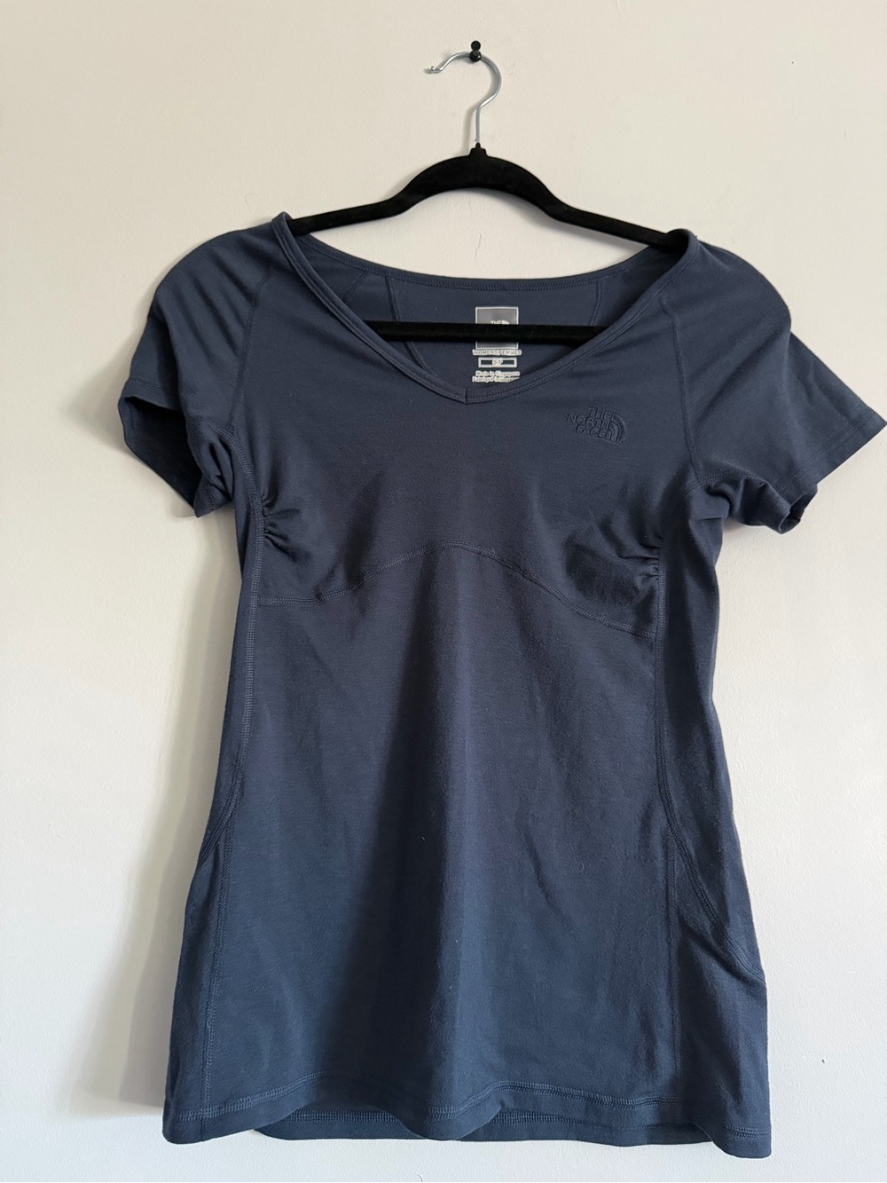 The North Face Women’s V-Neck Short Sleeve Tee — Slate Blue Small
